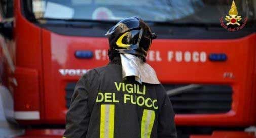 51enne si sente male mentre è in bagno e muore. Lo trovano dopo 10 giorni