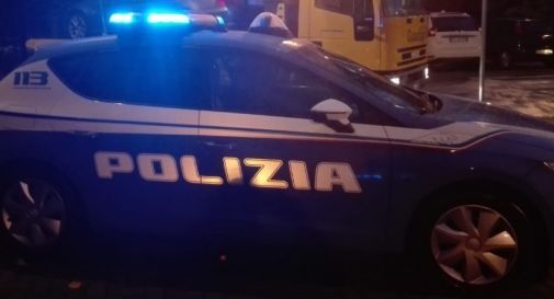 Poliziotto tenta il gesto estremo con la pistola d'ordinanza