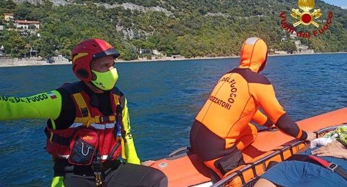 Malore mentre nuota davanti alla spiaggia