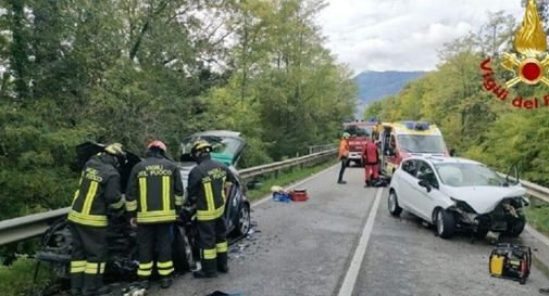 Scontro frontale a Fanna, due feriti estratti dalle lamiere