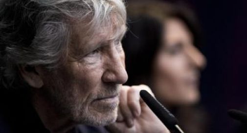 Roger Waters 'salva' due bimbi dall'inferno della Siria