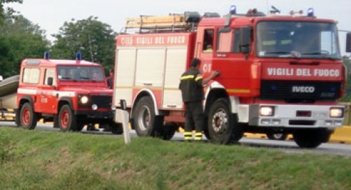 INCENDIO NEL CENTRO DI STOCCAGGIO DI RIFIUTI PERICOLOSI