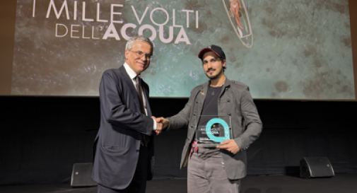 Acea premia il cortometraggio vincitore del contest 'I mille volti dell’acqua'.
