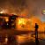 Capannone a fuoco: paura nella notte