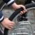 Ladro sorpreso a rubare una bicicletta, aggredisce i proprietari e anche i carabinieri Ladro sorpreso a rubare una bicicletta, aggredisce i proprietari e anche i carabinieri